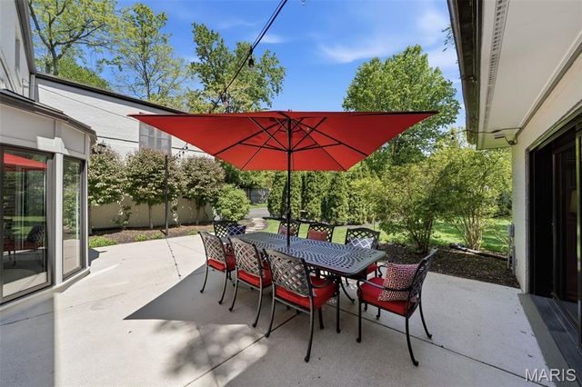 3 The Prado, Ladue, MO 63124