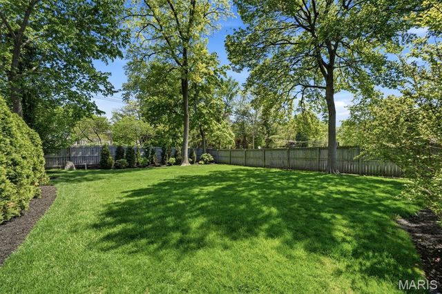 3 The Prado, Ladue, MO 63124