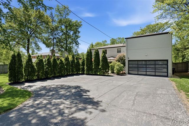 3 The Prado, Ladue, MO 63124