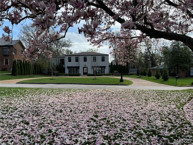 3 The Prado, Ladue, MO 63124
