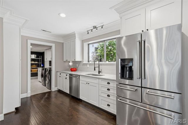3 The Prado, Ladue, MO 63124