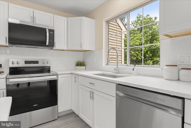 1 WOODHOLLOW CT, Owings Mills, MD 21117