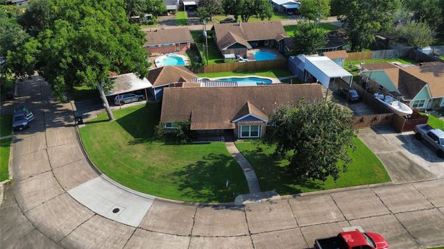 1813 Meadowview Drive, Alvin, TX 77511
