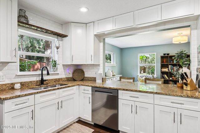 1515 KINGS Road, Neptune Beach, FL 32266