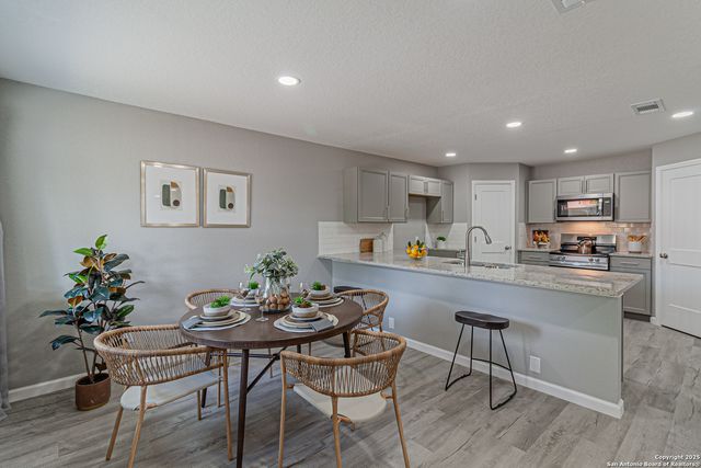 4935 Bartmer, San Antonio, TX 78228