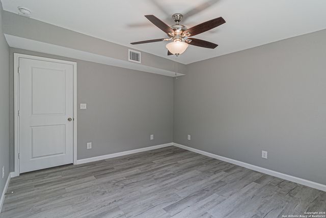 4935 Bartmer, San Antonio, TX 78228