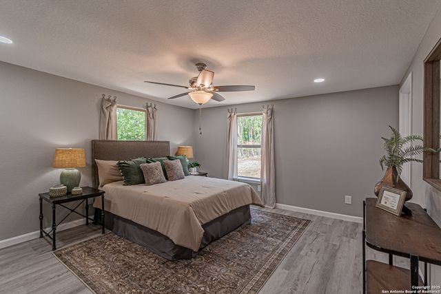 4935 Bartmer, San Antonio, TX 78228