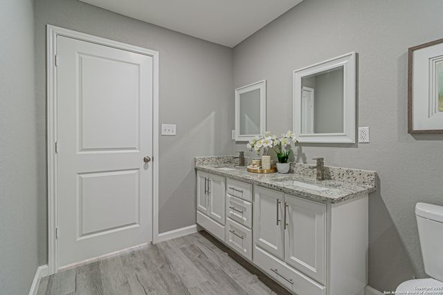 4935 Bartmer, San Antonio, TX 78228