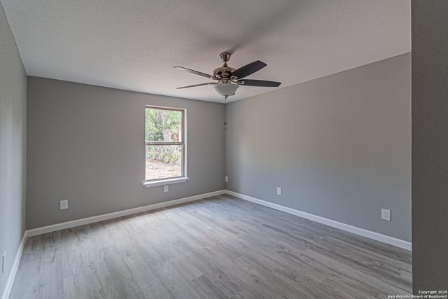 4935 Bartmer, San Antonio, TX 78228