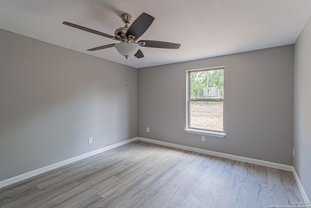 4935 Bartmer, San Antonio, TX 78228