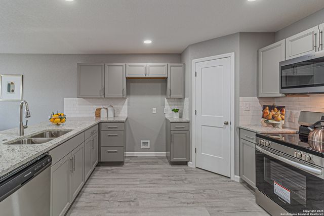 4935 Bartmer, San Antonio, TX 78228