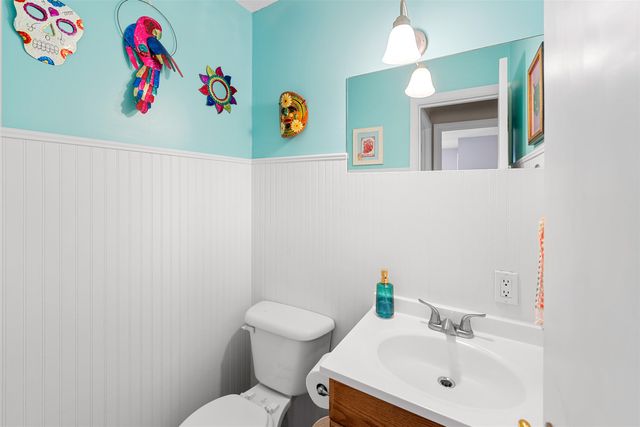 828 E Claflin Ave, Salina, KS 67401