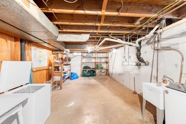 828 E Claflin Ave, Salina, KS 67401