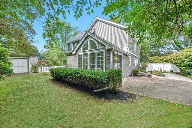 10 Preston Road, Lexington, MA 02420