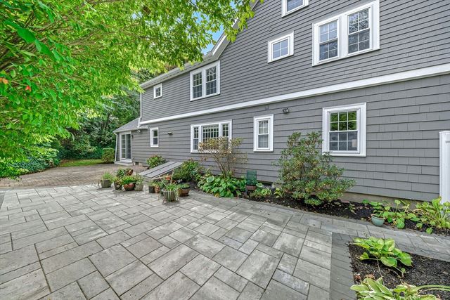 10 Preston Road, Lexington, MA 02420