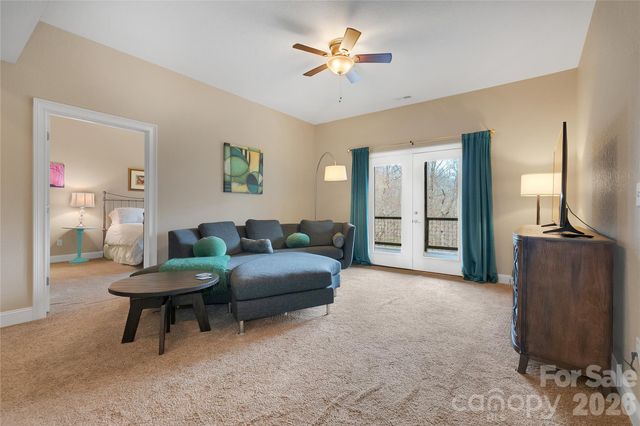 123 Isuhdavga Court, Brevard, NC 28712