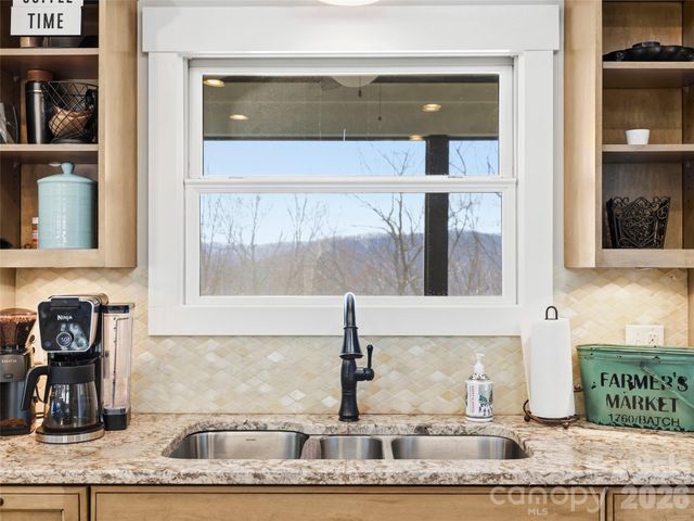 21 Sugar Maple Drive, Mills River, NC 28759