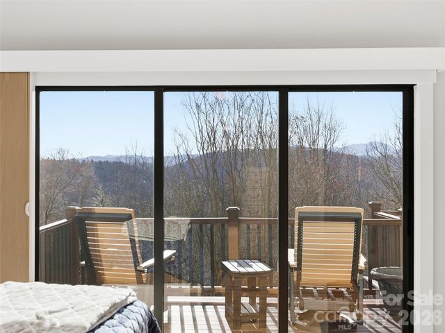 21 Sugar Maple Drive, Mills River, NC 28759