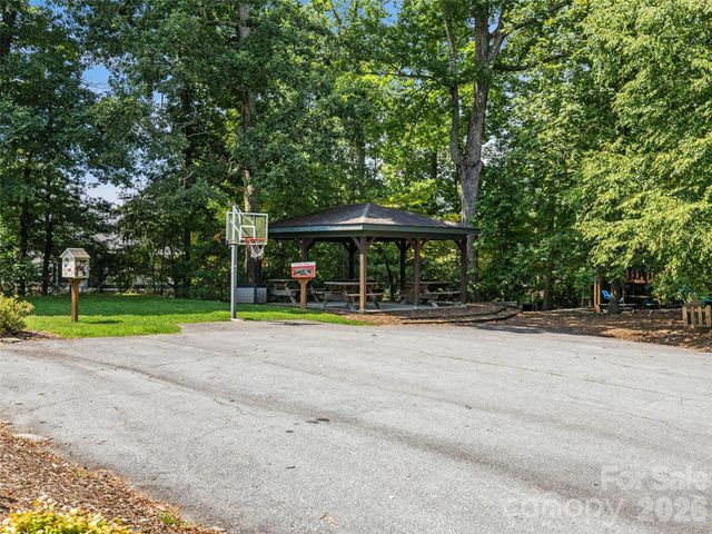 21 Sugar Maple Drive, Mills River, NC 28759