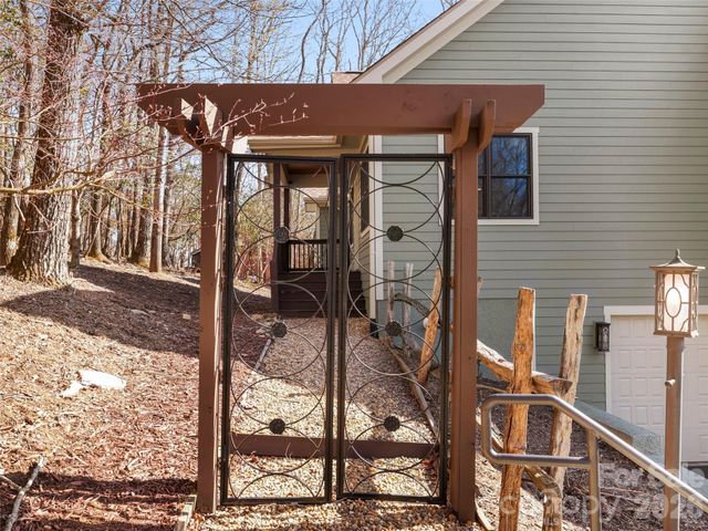 21 Sugar Maple Drive, Mills River, NC 28759