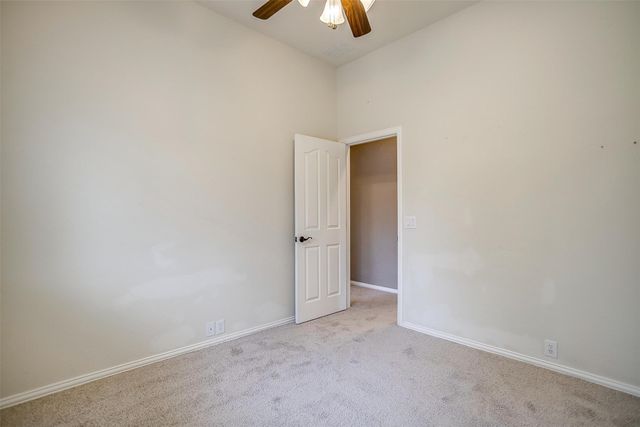 807 Silverthorne Drive, Burleson, TX 76028