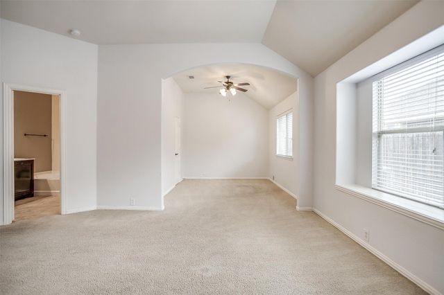 807 Silverthorne Drive, Burleson, TX 76028