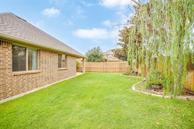 807 Silverthorne Drive, Burleson, TX 76028