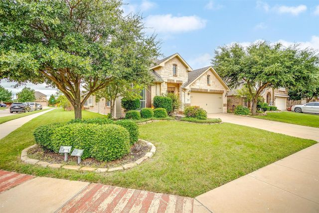 807 Silverthorne Drive, Burleson, TX 76028