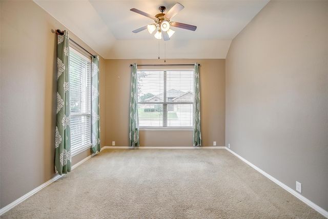 807 Silverthorne Drive, Burleson, TX 76028