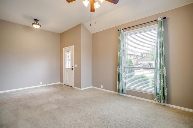 807 Silverthorne Drive, Burleson, TX 76028