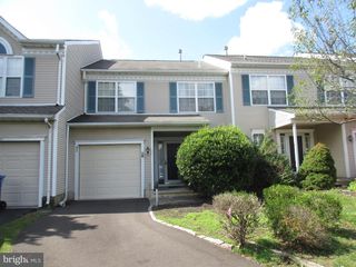 42 CAMELLIA CT, Newtown, PA 18940