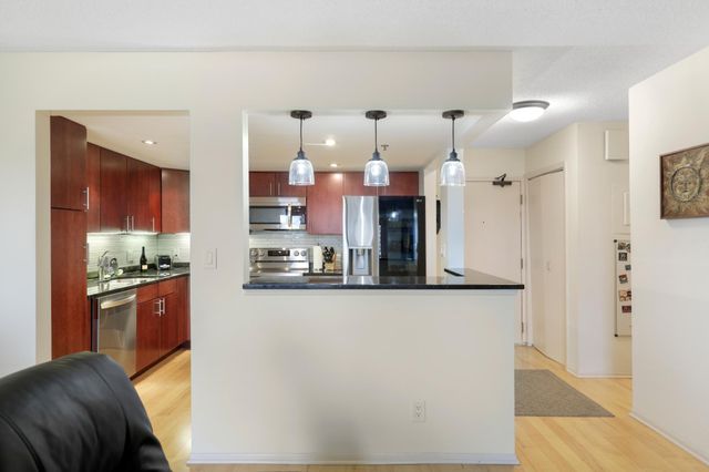 110 1st Avenue NE F1602, Minneapolis, MN 55413