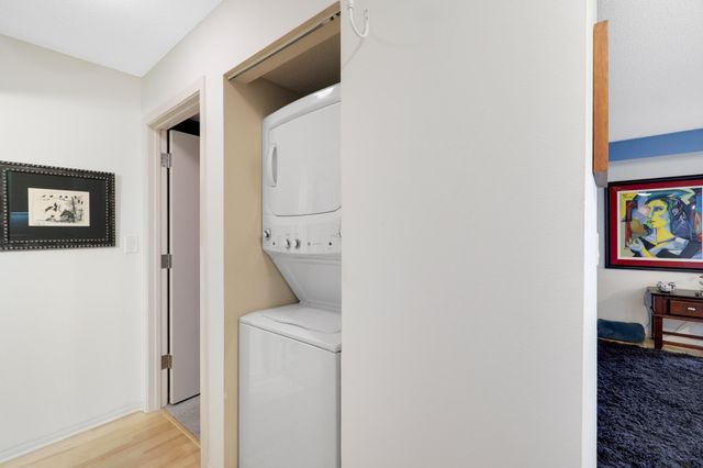 110 1st Avenue NE F1602, Minneapolis, MN 55413