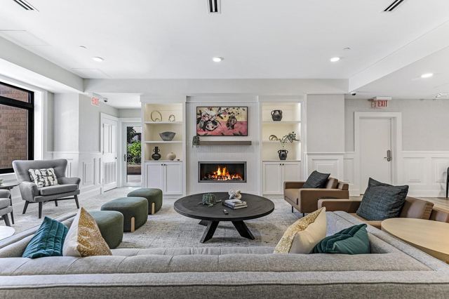110 1st Avenue NE F1602, Minneapolis, MN 55413