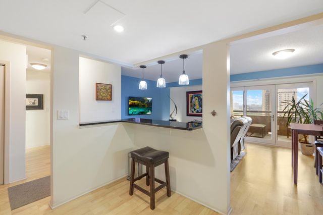 110 1st Avenue NE F1602, Minneapolis, MN 55413