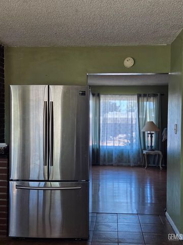 3630 White Lane, Bakersfield, CA 93309