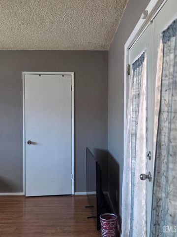 3630 White Lane, Bakersfield, CA 93309