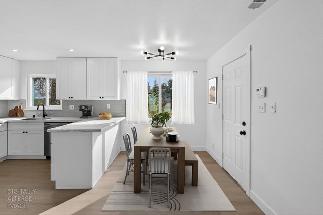 10604 Valley View Dr, Rancho Cordova, CA 95670