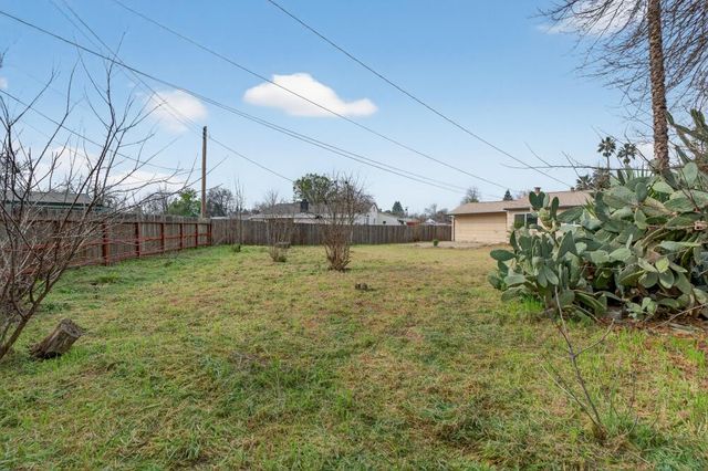 10604 Valley View Dr, Rancho Cordova, CA 95670