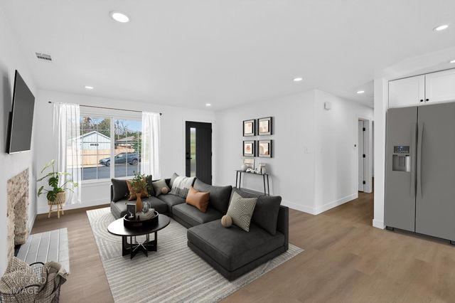 10604 Valley View Dr, Rancho Cordova, CA 95670