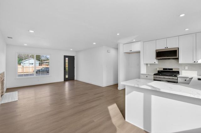 10604 Valley View Dr, Rancho Cordova, CA 95670