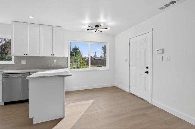 10604 Valley View Dr, Rancho Cordova, CA 95670