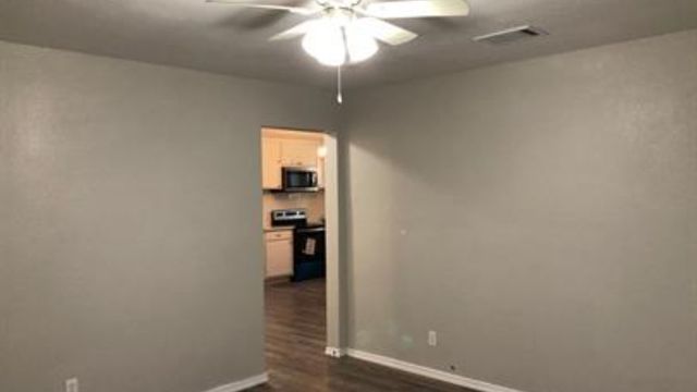 611 S Scullin Avenue, Denison, TX 75020
