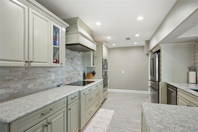 5351 PILOTS PLACE, New Port Richey, FL 34652