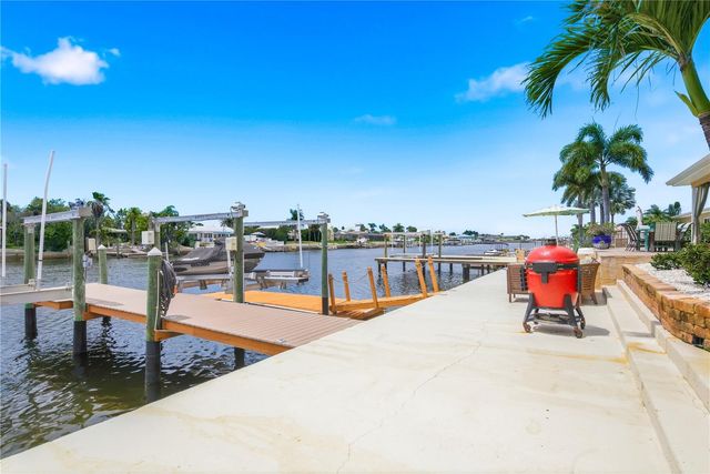 5351 PILOTS PLACE, New Port Richey, FL 34652