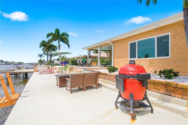 5351 PILOTS PLACE, New Port Richey, FL 34652