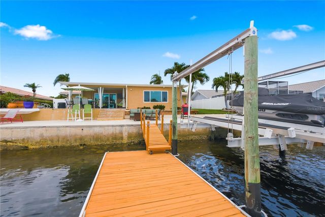 5351 PILOTS PLACE, New Port Richey, FL 34652