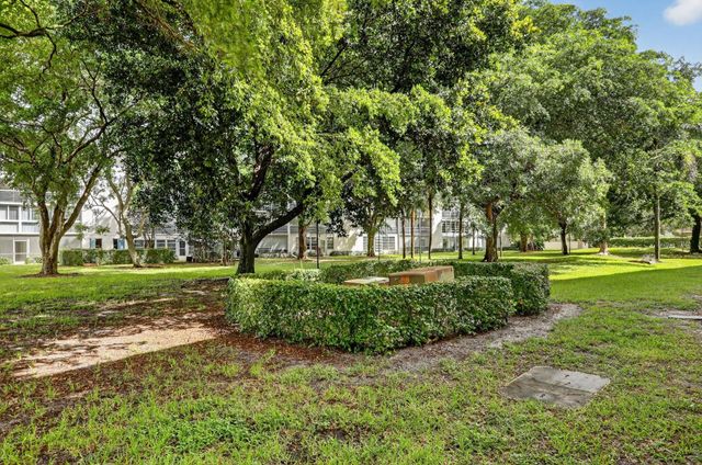 2003 Granada Drive F1, Coconut Creek, FL 33066