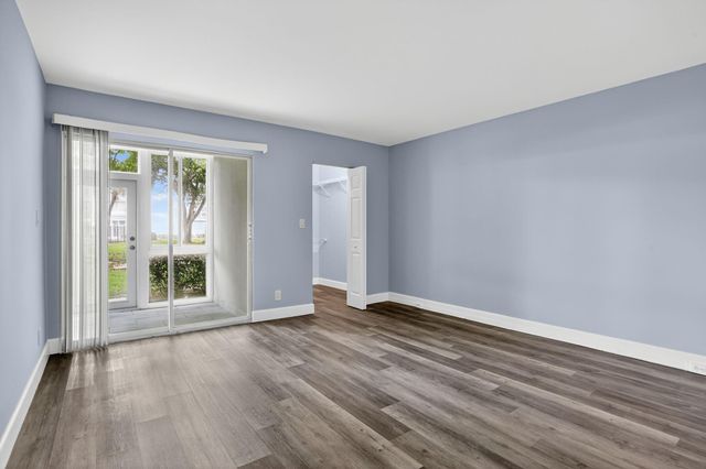 2003 Granada Drive F1, Coconut Creek, FL 33066