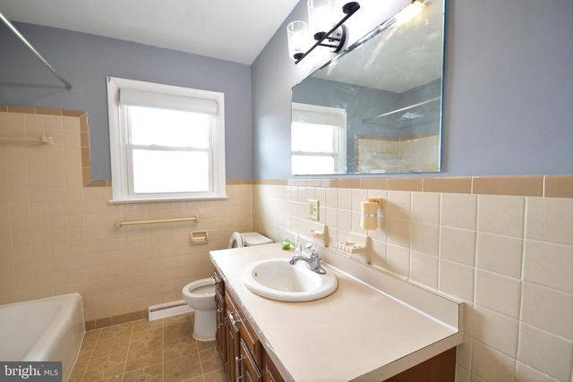 556 OAK RIDGE DR, Millersville, PA 17551